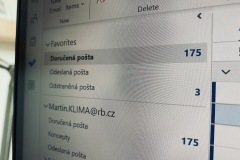 Pykání za dva dny out of office :O